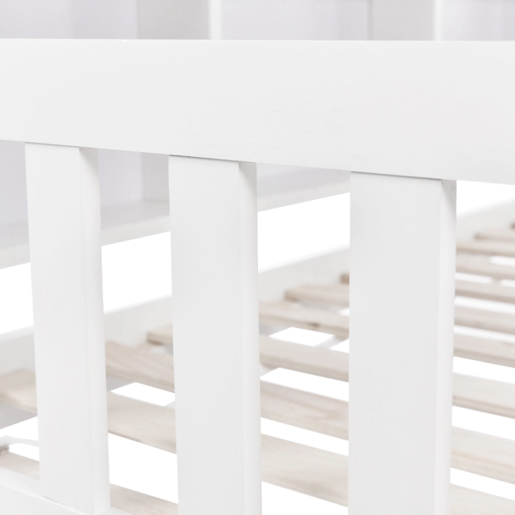 Letto a casetta per bambini in legno di pino con 2 cassetti, scaffale posteriore e sponde, 90x200 cm, bianco