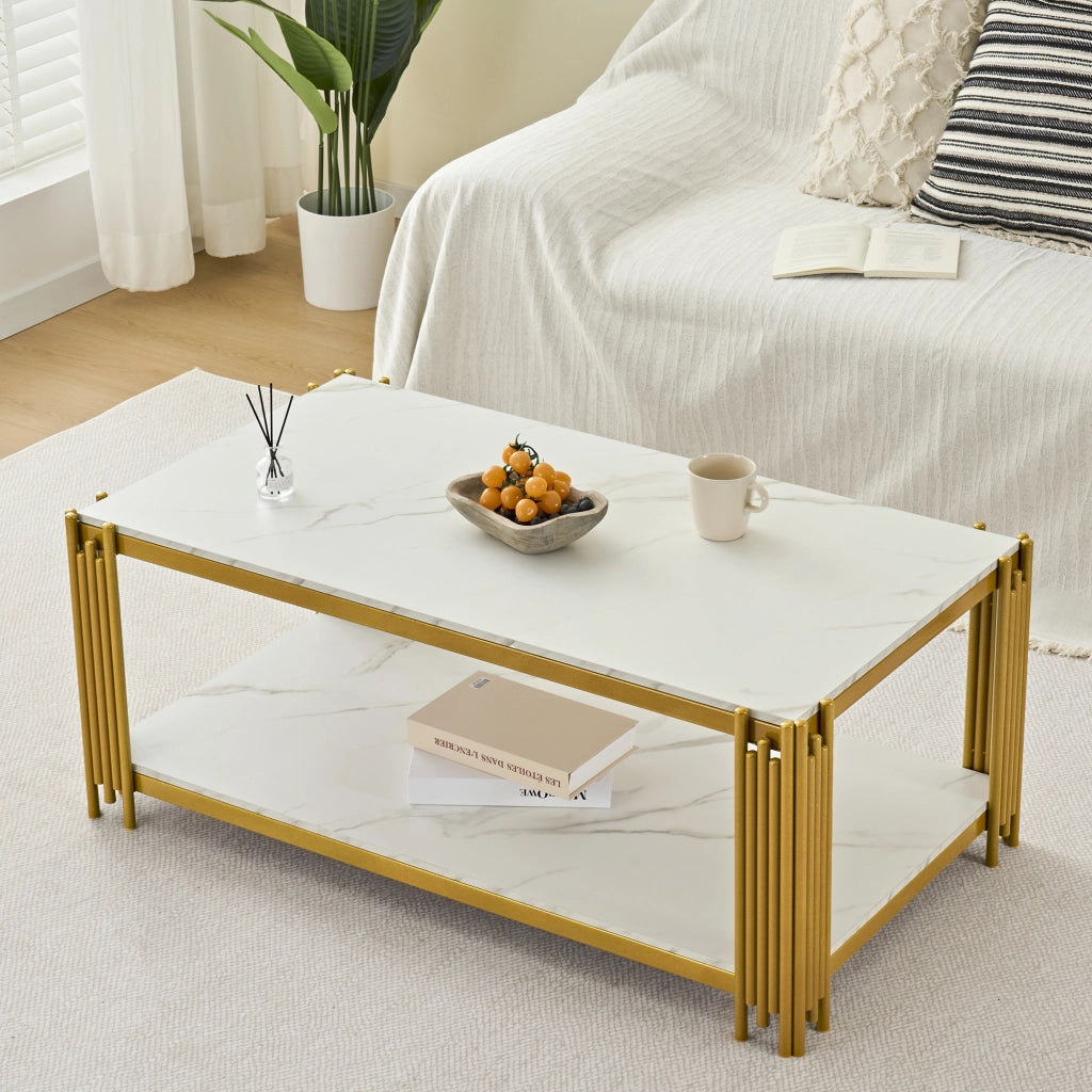 Tavolino basso rettangolare con due ripiani in MDF e metallo, bianco e oro, per soggiorno, 123 × 65,6 × 12,5 cm