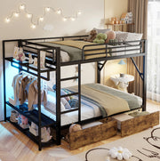 Letto a castello 140x200 cm in metallo e MDF; 2 cassetti; ripiani; LED; asta appendiabiti; nero