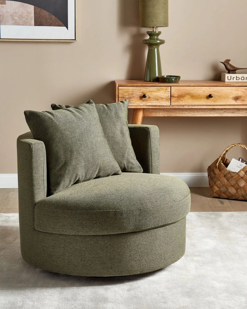 Poltrona Verde in poliestere con base girevole in ferro Due cuscini sfoderabili Schienale rotondo Soggiorno moderno in stile glam