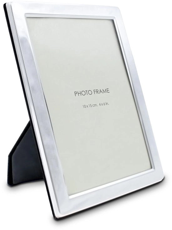 Fotolijst 10 x 15 cm - Metalen Fotolijst - Frame Plano - Orizzontale/Verticale - Retro Lavorazione in Velluto - Design Eterno - Supporto per Cambio 

Nota: Ho mantenuto il modello di dimensioni per eventuali riferimenti futuri.