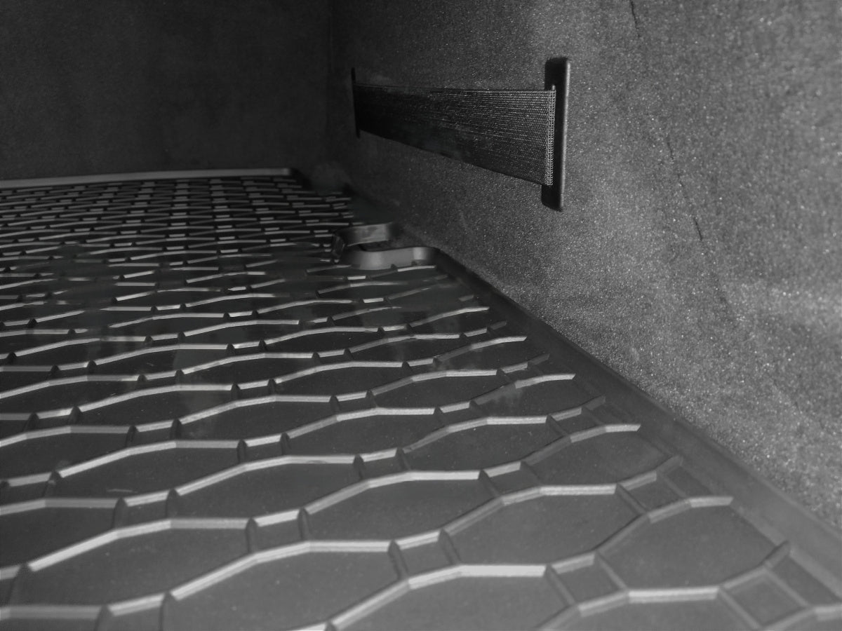 64B-402087 - Tappeto gomma baule - Audi A6 (C8) Berlina dal 07/2018-, Avant dal 09/2018, Allroad Quattro dal 09/2019-, A