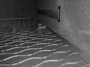 64B-402087 - Tappeto gomma baule - Audi A6 (C8) Berlina dal 07/2018-, Avant dal 09/2018, Allroad Quattro dal 09/2019-, A