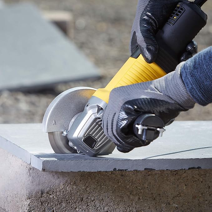 Smerigliatrice Angolare Stanley FATMAX FMEG210‑QS 850 W 115 mm, No‑Volt e Soft‑Start