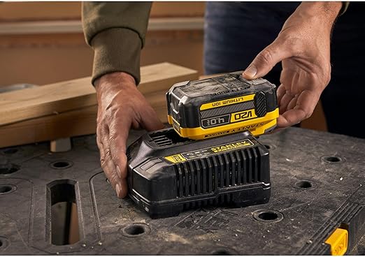 Stanley FatMax SFMCB14M1‑QW – Kit Batteria 18 V V20 4,0 Ah + Caricatore Rapido