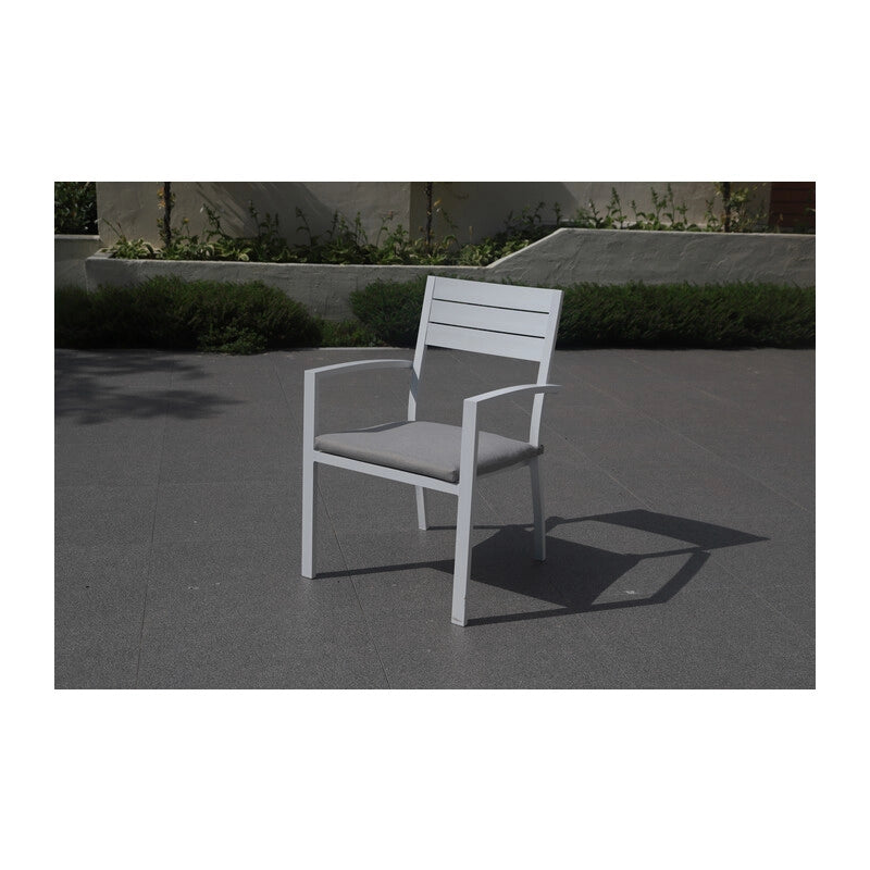 POLTRONA IN ALLUMINIO BIANCO C/CUSCINO
