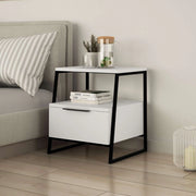 Comodino Pal con struttura bianca e gambe in metallo nero