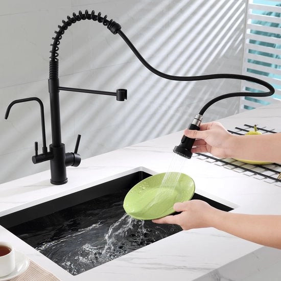 3 vie di acqua con filtro, rubinetto da cucina ad alta pressione nero con 2 posizioni di getto, rubinetto da doccia estensibile, miscelatore a doppia maniglia per acqua calda, fredda e acqua potabile, rubinetto da spugna in acciaio inossidabile