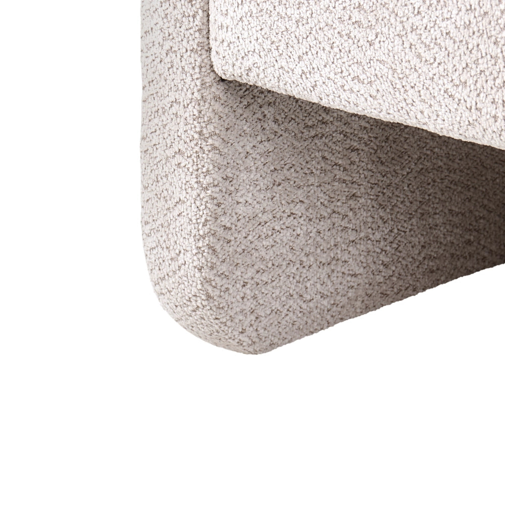 Divano a 2 posti  Rivestimento in ciniglia di poliestere beige con braccioli e seduta ampia  Soggiorno moderno