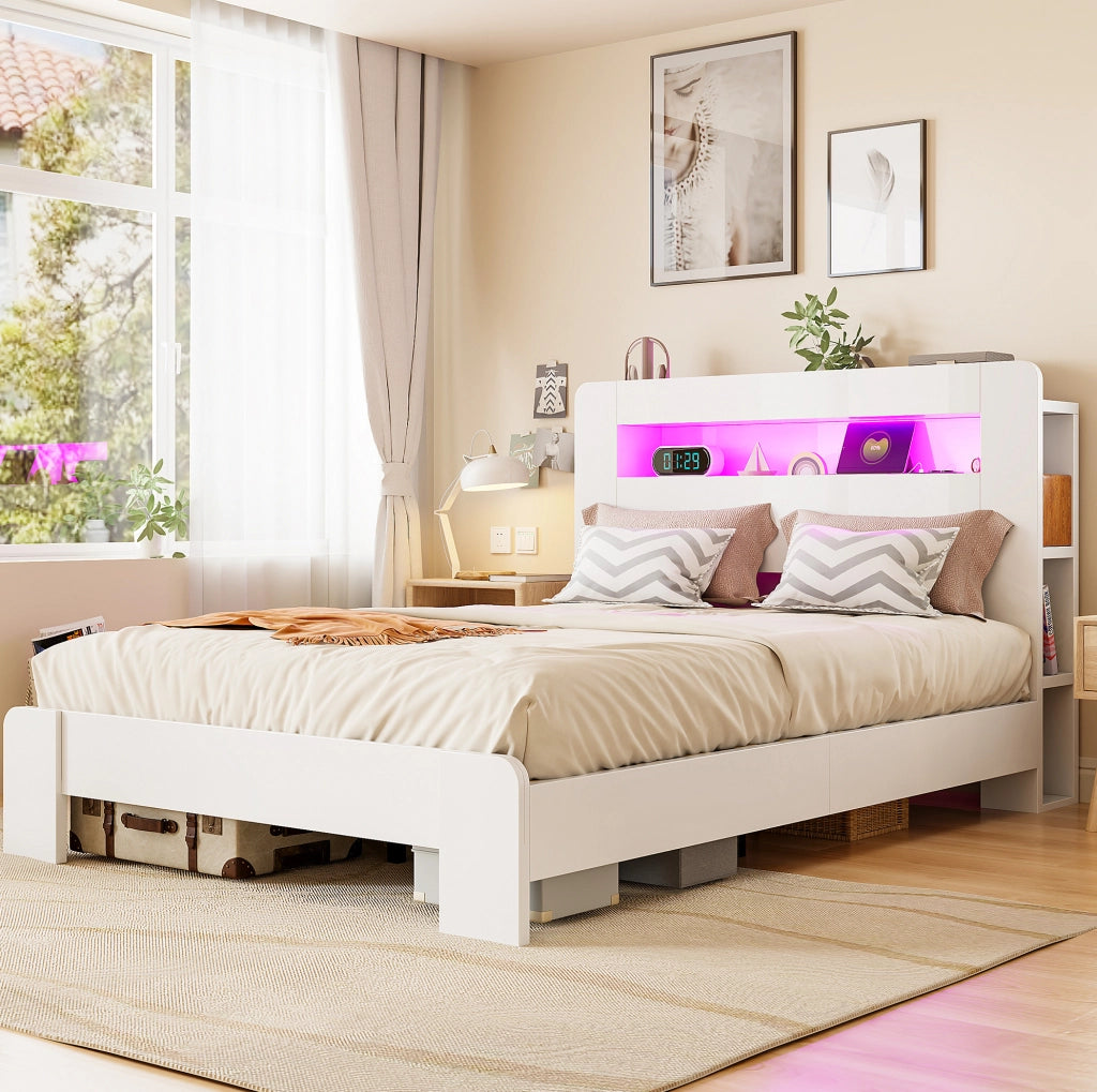 Letto multifunzione in legno 140x200 cm con testiera contenitiva, LED e prese