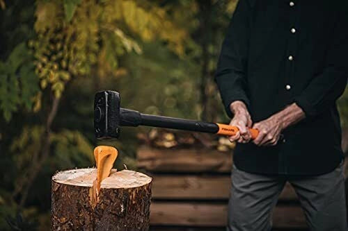 Fiskars 1000600 Cuneo da Spacco Elicoidale in Acciaio Forgiato Temprato 36-42 HRC con Testa Arrotondata e Zigrinature Antirimbalzo colore Arancione