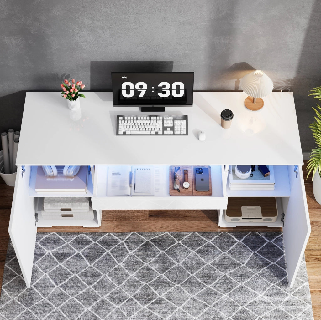 Scrivania moderna 140x50 cm in bianco lucido con LED; 1 cassetto e 2 ante