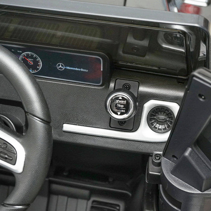 Auto elettrica con batteria 6V/7Ah e telecomando per bambini Mercedes G500 JJ2077 nera con sedile in pelle