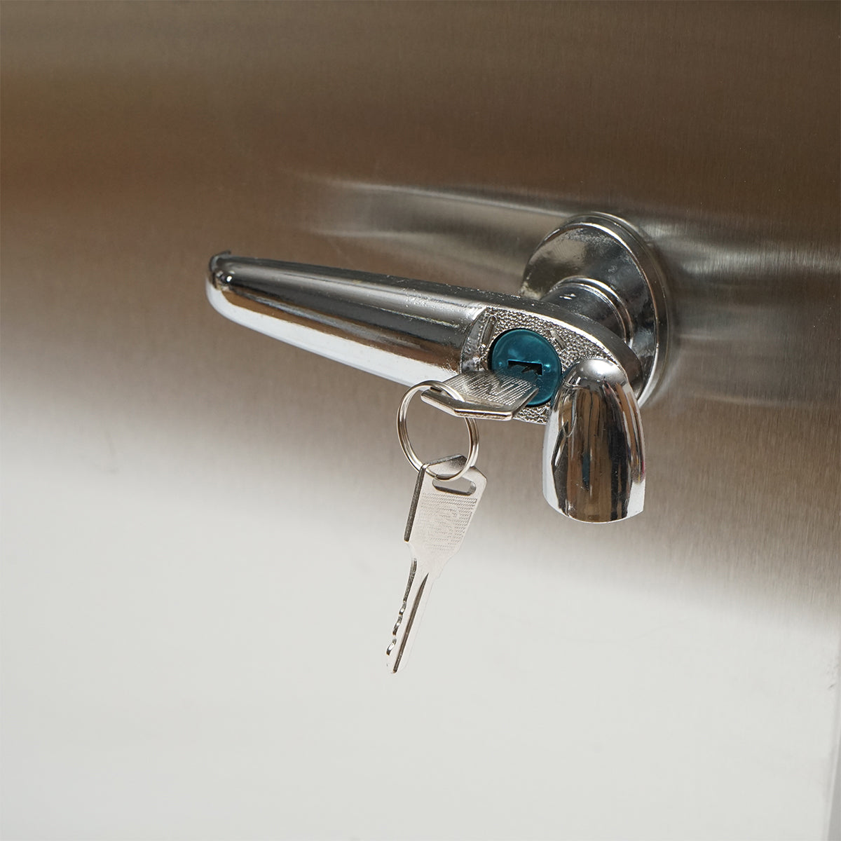 Elettrificatore da 12 Joule, DC12V/220V, con pannello solare da 30W e batteria da 12V 12Ah, contenitore in acciaio inox, per recinto elettrico