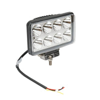 Lampada con 8 LED, 10-30V, 24W, 152x90x65mm, angolo di radiazione 30°, tipo spot, Breckner Germany.