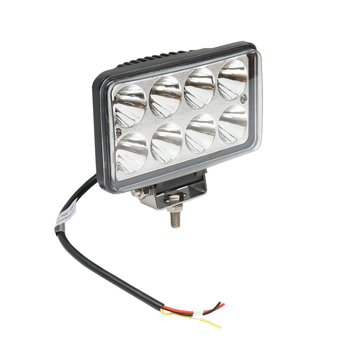 Lampada con 8 LED, 10-30V, 24W, 152x90x65mm, angolo di radiazione 30°, tipo spot, Breckner Germany.