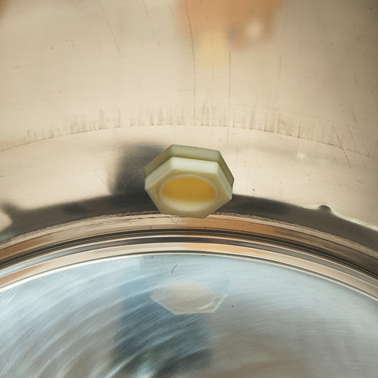 Maturatore in acciaio inox con coperchio per miele, capacità 200 kg