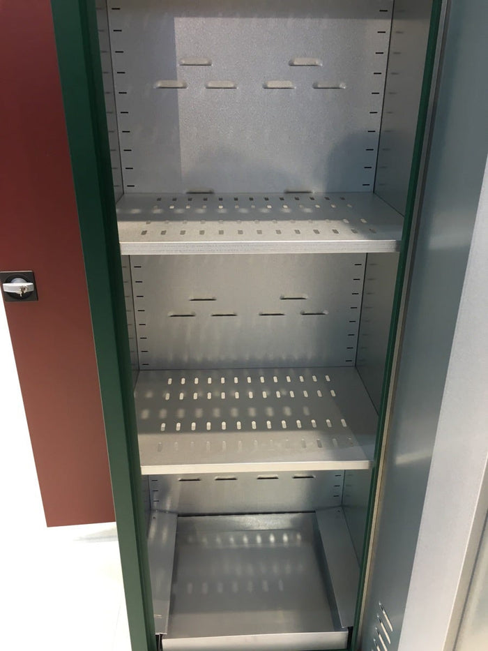 Armadio per fitofarmaci ad 1 anta in lamiera zincoplastificata cm. 60x45x200h