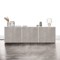 Arredo moderno operativo con scrivania, sedia, mobile basso per archivio documenti e cassettiera metallica