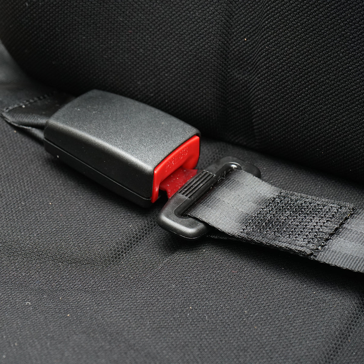 Sedile nero per trattore, regolabile con braccioli, poggiatesta, cintura di sicurezza e sospensione meccanica, larghezza seduta 455 mm