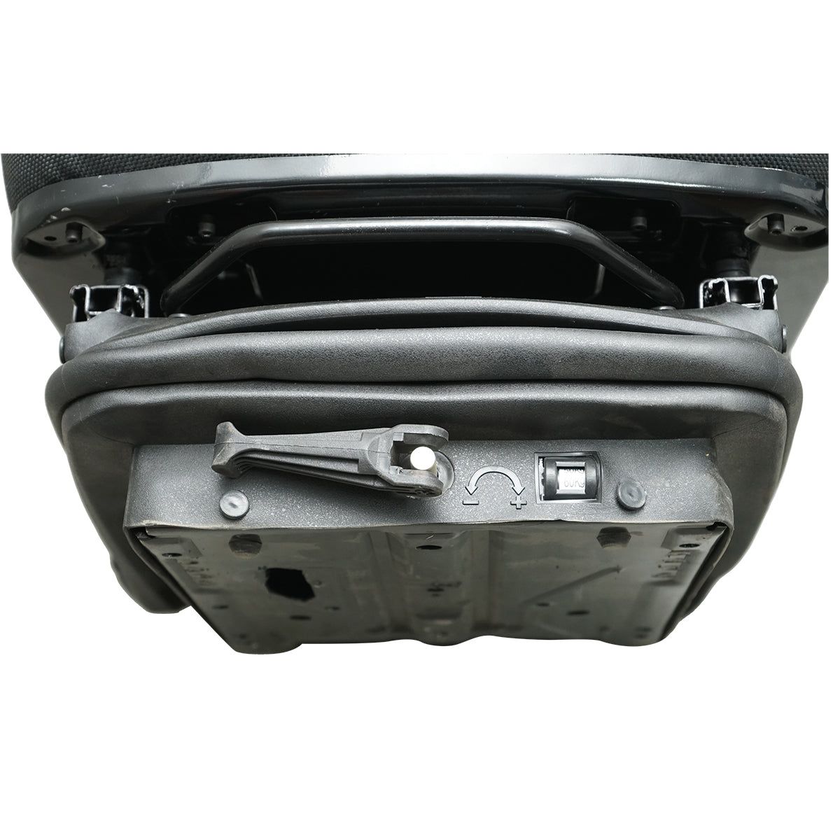 Sedile universale regolabile per peso 50-130 kg, con braccioli e schienale ribaltabile 50-90° per trattore, macchine agricole, industriali e carrelli elevatori