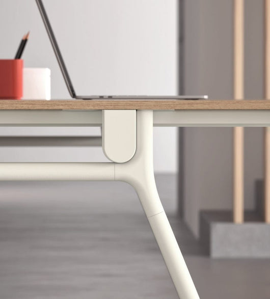 Bench per ufficio operativo con piani sagomati a 4 posti, con top in melaminico e struttura metallica cm. 360x364x75h