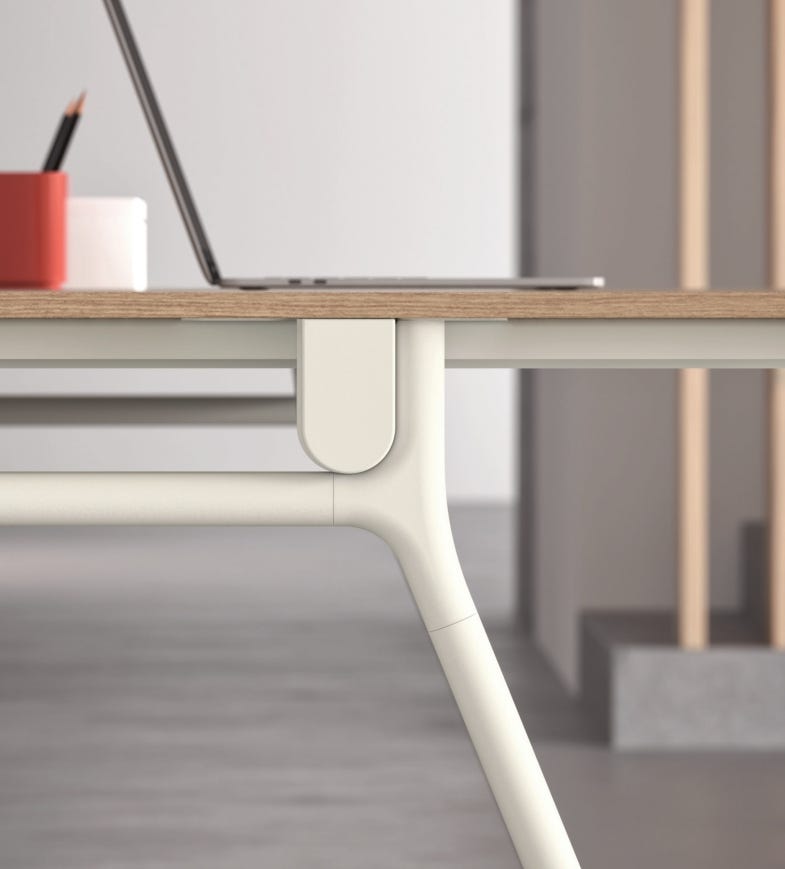 Bench per ufficio operativo con piani sagomati a 4 posti, con top in melaminico e struttura metallica cm. 360x364x75h