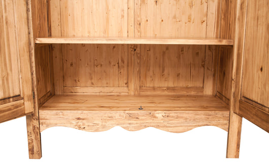 Biscottini Armadio Country in legno massello di tiglio finitura naturale L127xPR59xH204 cm. Made in Italy