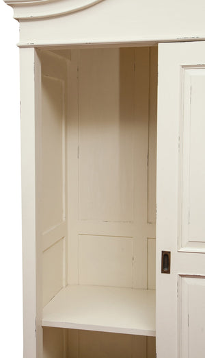 Biscottini Armadio in legno massello finitura bianca anticata L123xPR65xH211 cm Spazioso