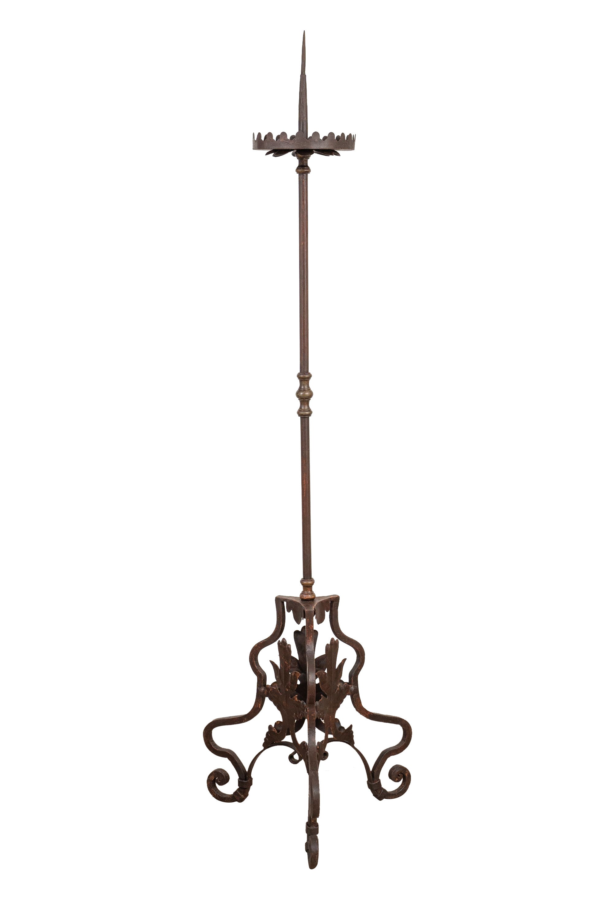 Biscottini Candeliere a piantana in ferro battuto lavorato a mano finitura L50XPR50XH185 cm