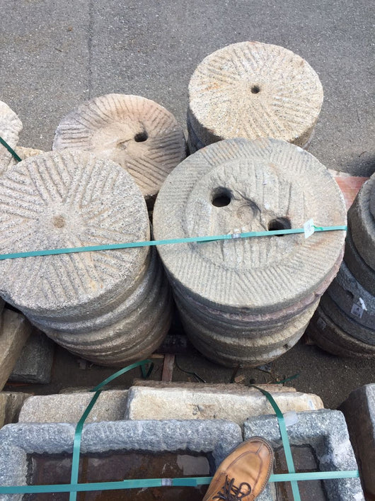 Biscottini Elemento di macina in pietra, misure assortite Vecchia ruota passato Offerta