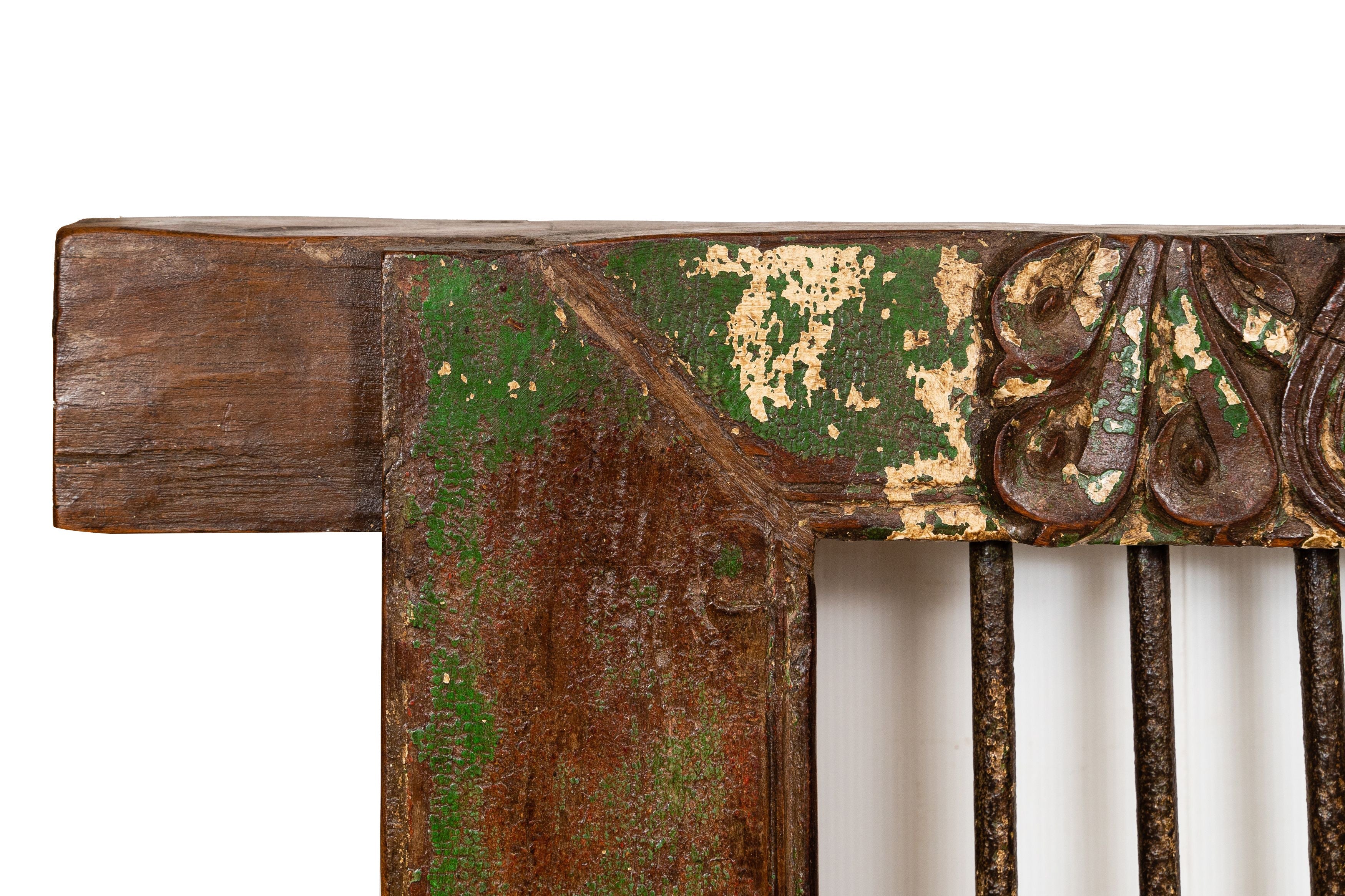 Biscottini Finestra finestrina grata in legno massello e in ferro antica e vecchia medievale con telaio da interno o da esterno