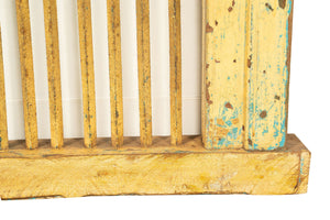 Biscottini Finestra finestrina grata in legno massello e in ferro antica e vecchia medievale con telaio da interno o da esterno