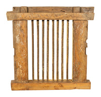 Biscottini Finestra finestrina grata in legno massello e in ferro antica e vecchia medievale con telaio da interno o da esterno