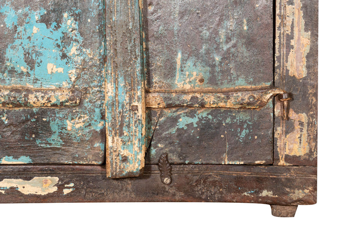 Biscottini Finestra finestrina grata in legno massello e in ferro antica e vecchia medievale con telaio da interno o da esterno