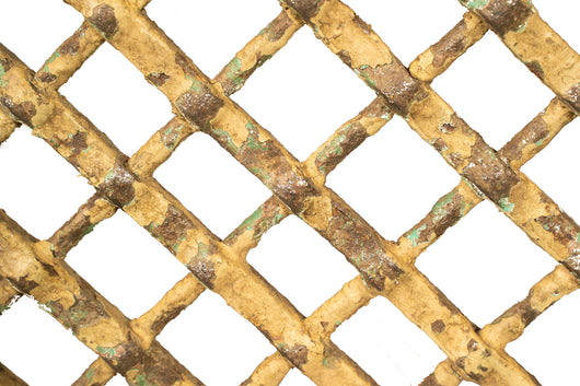 Biscottini Finestra finestrina grata in legno massello e in ferro antica e vecchia medievale con telaio da interno o da esterno