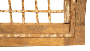 Biscottini Finestra finestrina grata in legno massello e in ferro antica e vecchia medievale con telaio da interno o da esterno