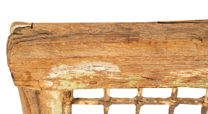 Biscottini Finestra finestrina grata in legno massello e in ferro antica e vecchia medievale con telaio da interno o da esterno