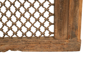 Biscottini Finestra finestrina grata in legno massello e in ferro antica e vecchia medievale con telaio da interno o da esterno