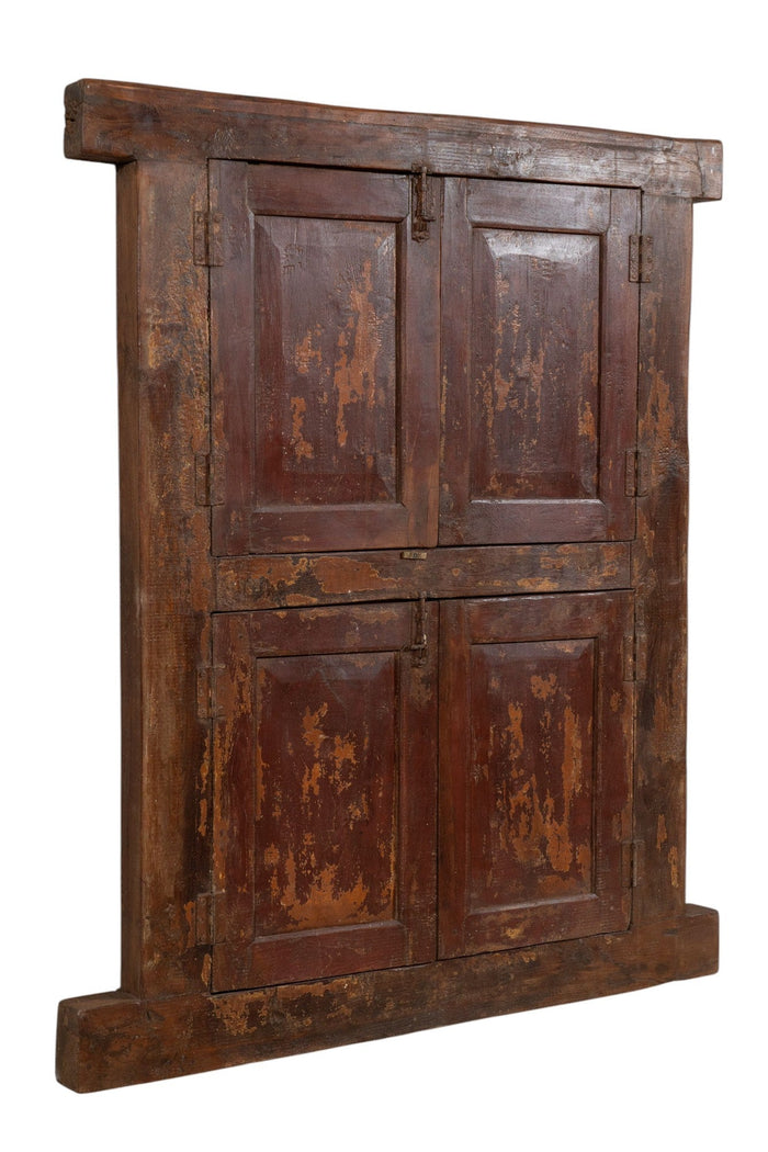 Biscottini Finestra finestrina grata in legno massello e in ferro antica e vecchia medievale con telaio da interno o da esterno