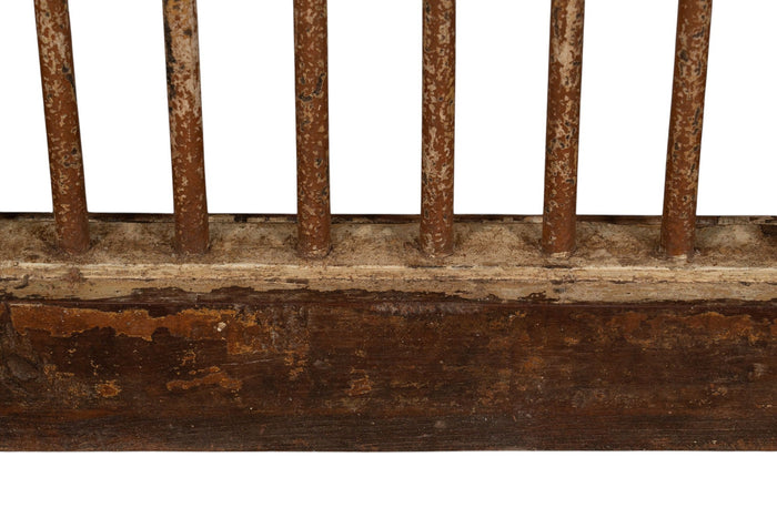 Biscottini Finestra finestrina grata in legno massello e in ferro antica e vecchia medievale con telaio da interno o da esterno