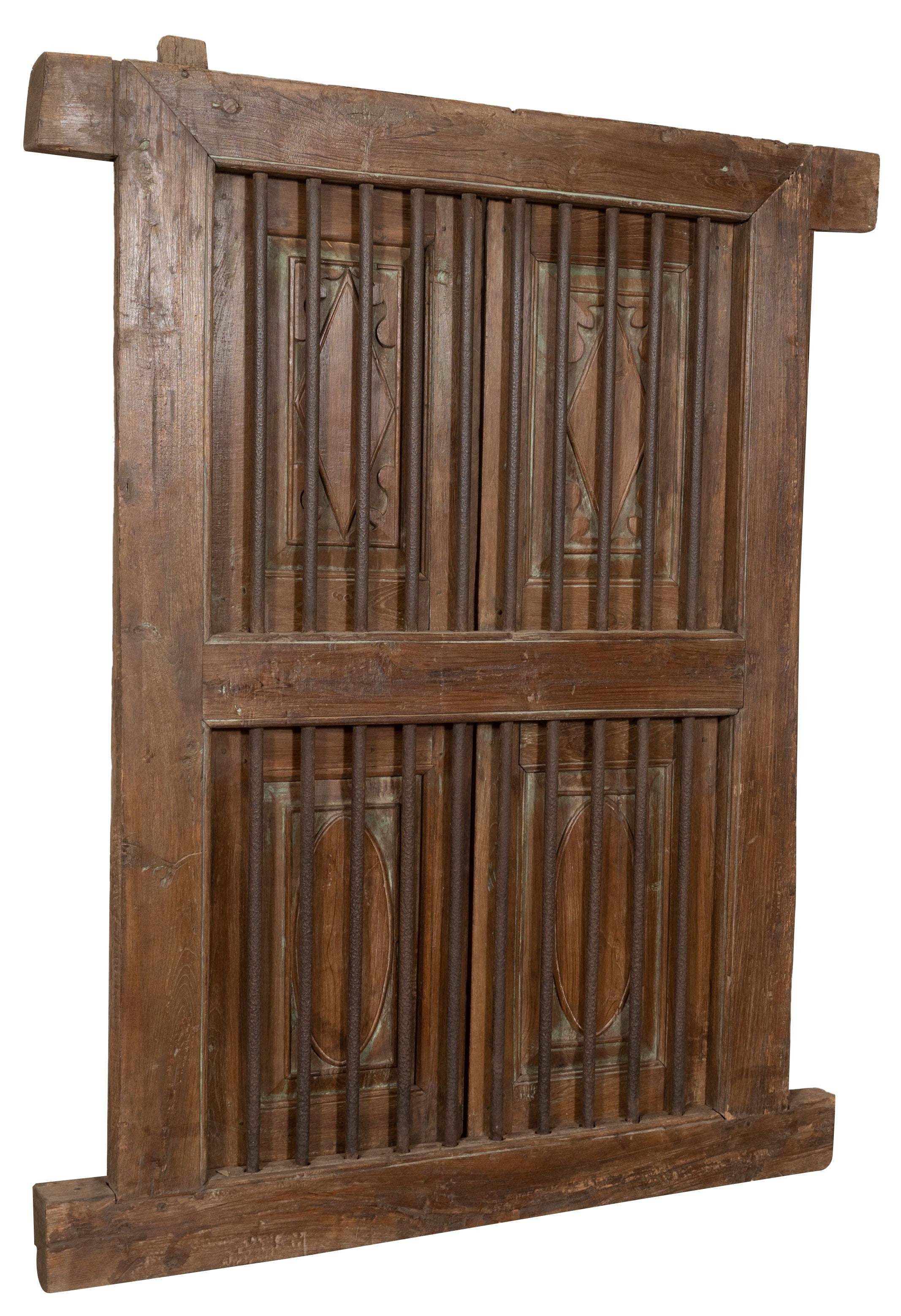 Biscottini Finestra finestrina grata porta in legno massello e in ferro antica e vecchia con telaio da interno o da esterno