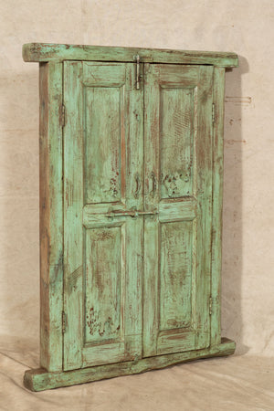 Biscottini Finestra finestrina grata porta in legno massello e in ferro antica e vecchia con telaio da interno o da esterno