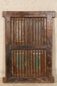 Biscottini Finestra finestrina grata porta in legno massello e in ferro antica e vecchia con telaio da interno o da esterno