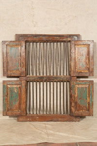 Biscottini Finestra finestrina grata porta in legno massello e in ferro antica e vecchia con telaio da interno o da esterno