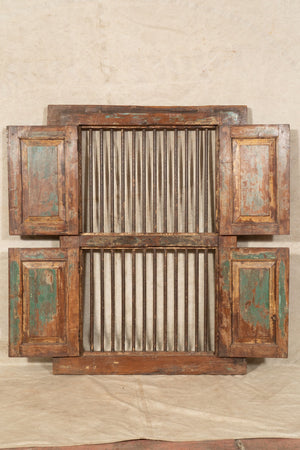 Biscottini Finestra finestrina grata porta in legno massello e in ferro antica e vecchia con telaio da interno o da esterno