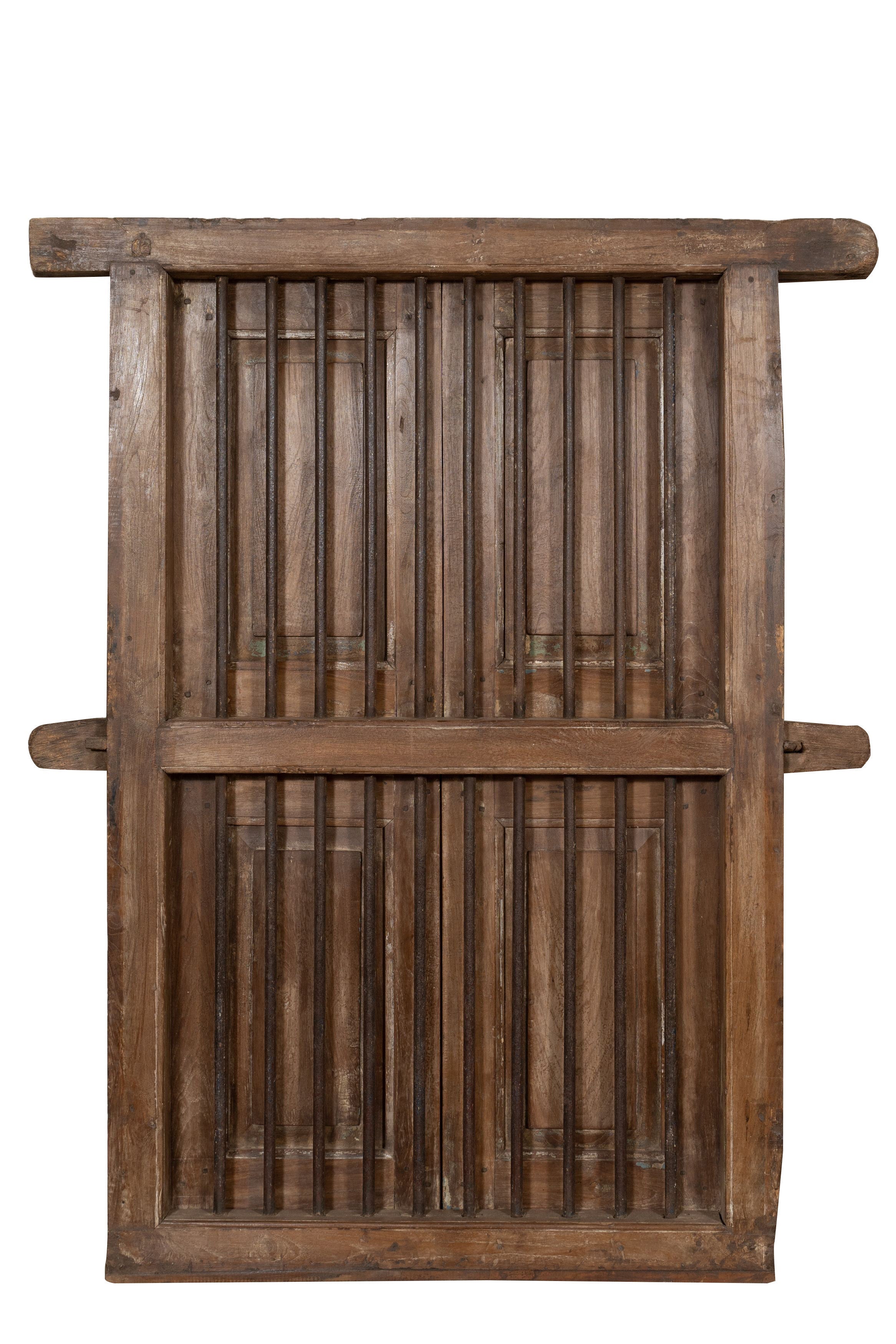 Biscottini Finestra finestrina grata porta in legno massello e in ferro antica e vecchia con telaio da interno o da esterno