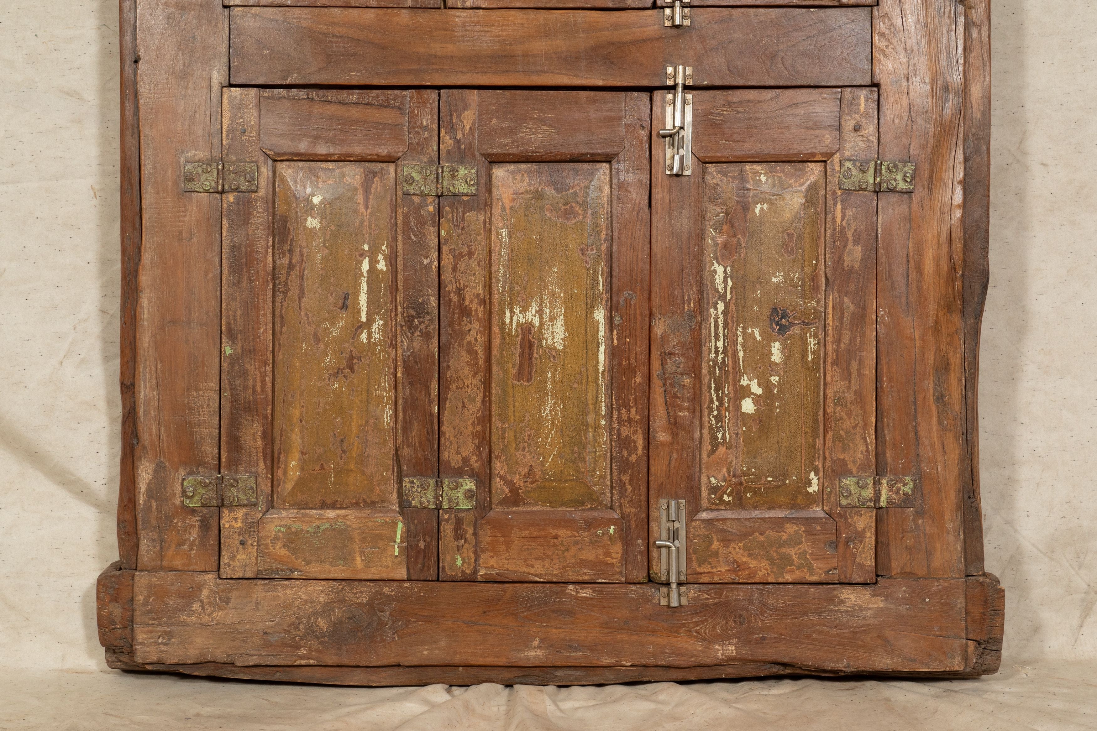 Biscottini Finestra finestrina grata porta in legno massello e in ferro antica e vecchia con telaio da interno o da esterno