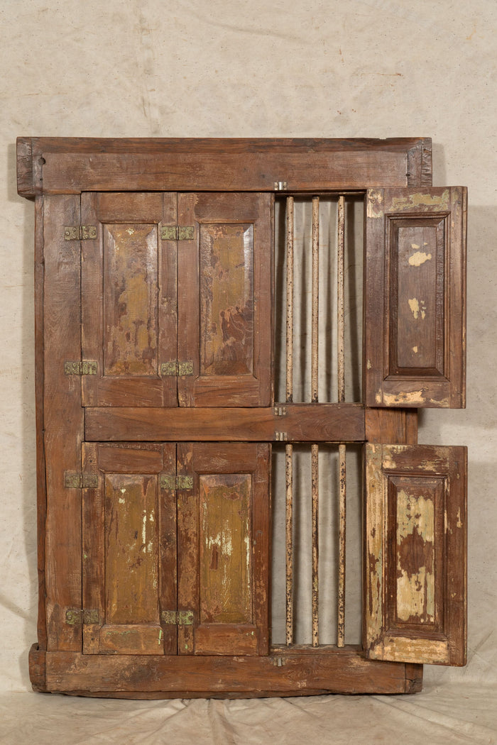 Biscottini Finestra finestrina grata porta in legno massello e in ferro antica e vecchia con telaio da interno o da esterno