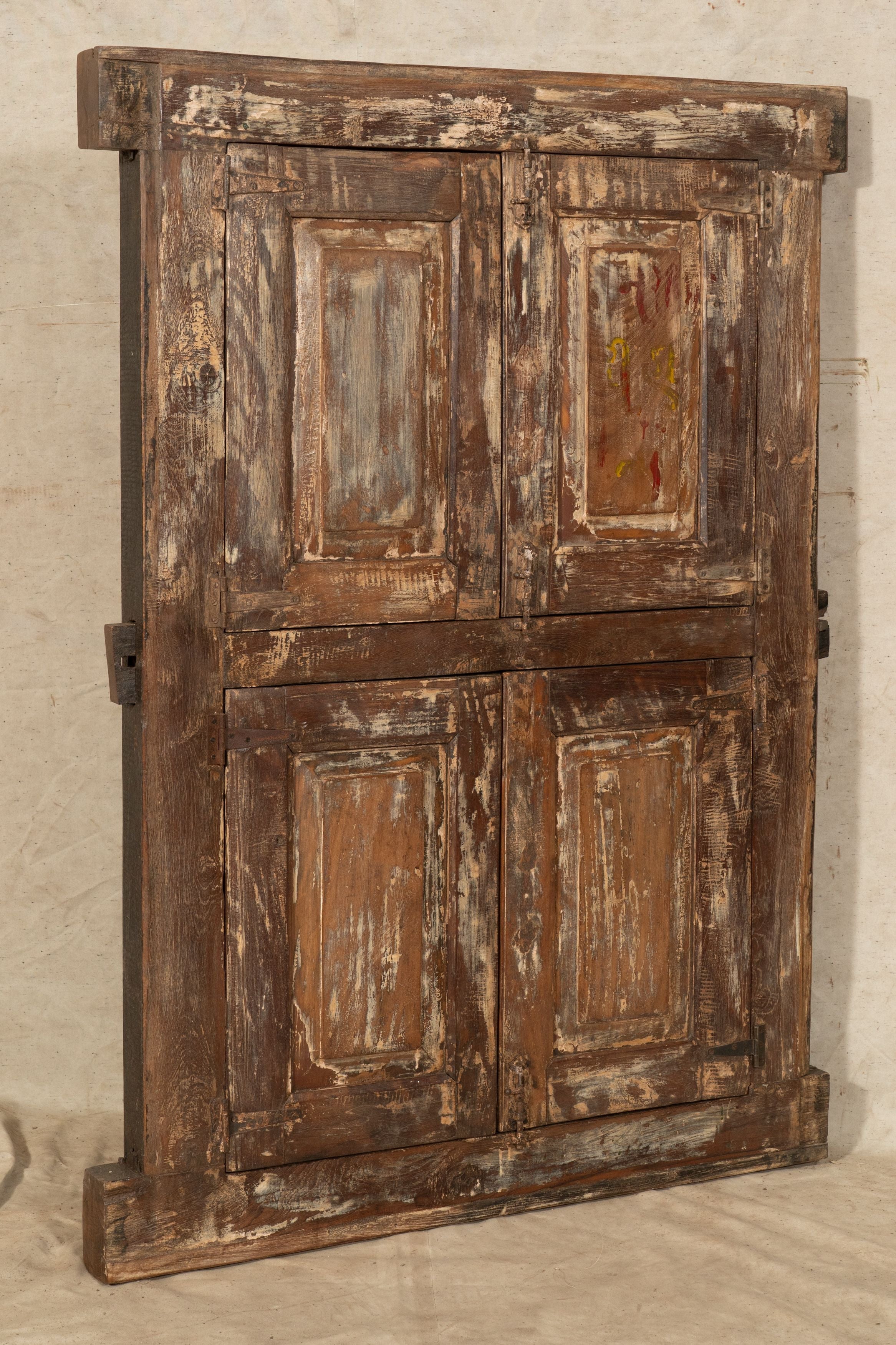 Biscottini Finestra finestrina grata porta in legno massello e in ferro antica e vecchia con telaio da interno o da esterno